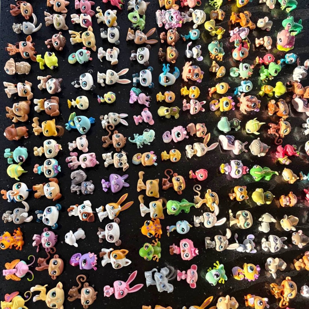 Early 2000s authentic little pet shop